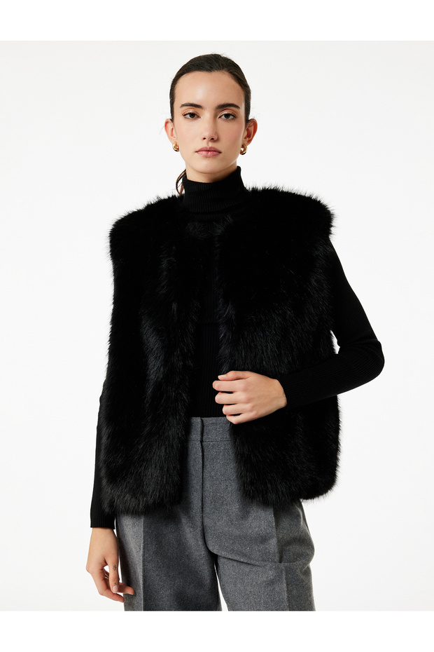Buttoned Crew Neck Sleeveless Faux Fur Crop Vest