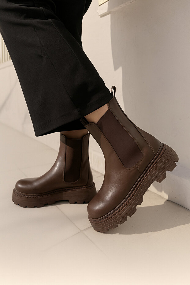 Acı Kahve Lastikli Postal Bot - 1