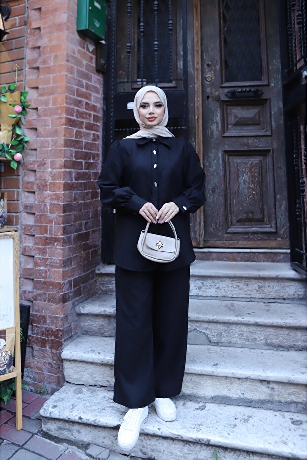 بدلة من جلد الغزال بأزرار - 1