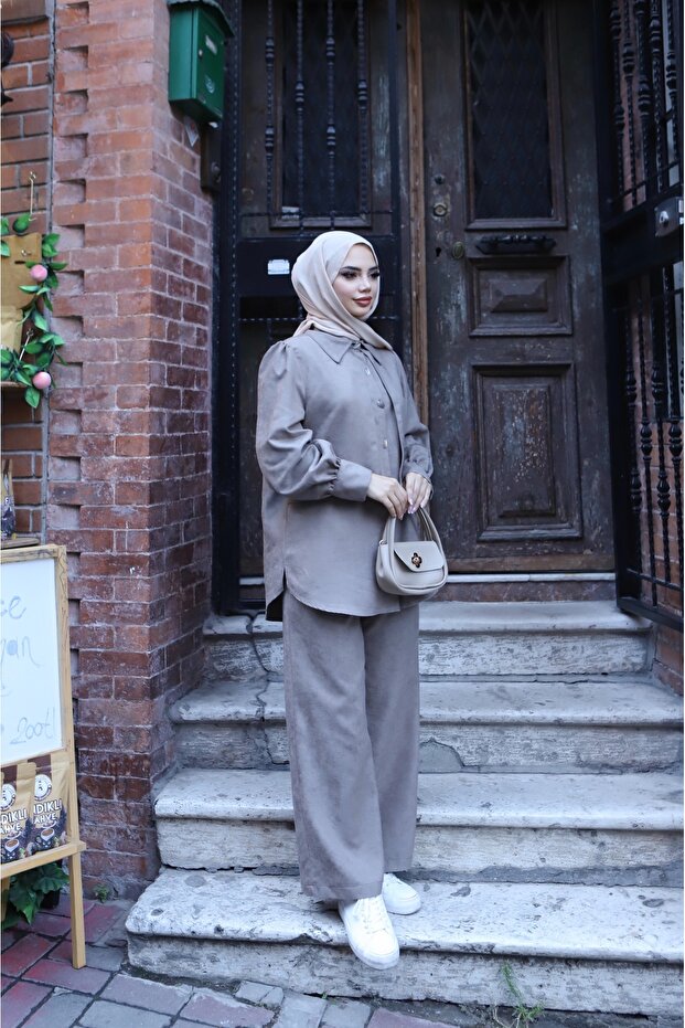 بدلة من جلد الغزال بأزرار - 2