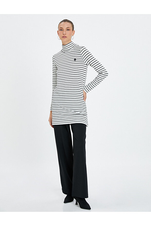 Black Striped Women's T-Shirt 4Wpk10007Uk