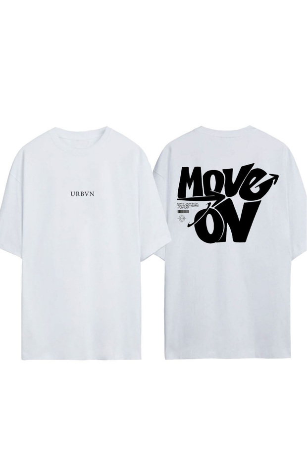 تي شيرت Move On Design مطبوع أبيض قصة فضفاضة