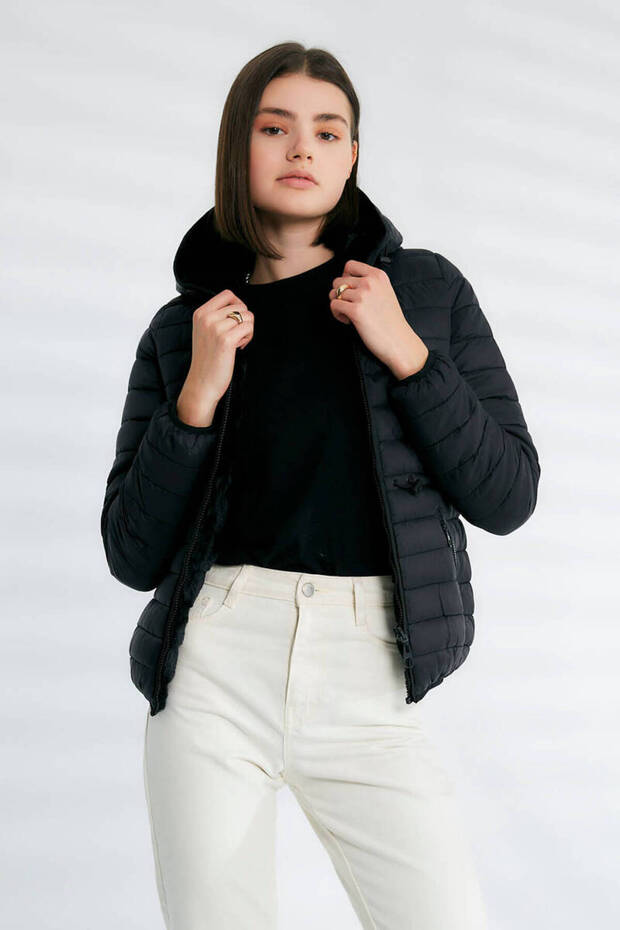 Puffer Jacket with Pocket and Hood Detail Black