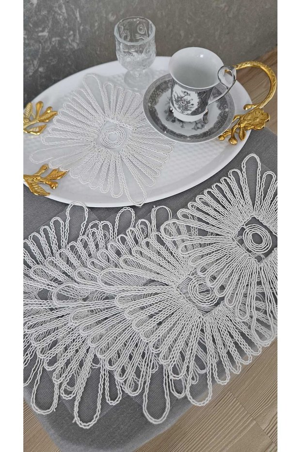Set of 6 Coffee Side Stylish Presentation Napkins with Tulle Guipure