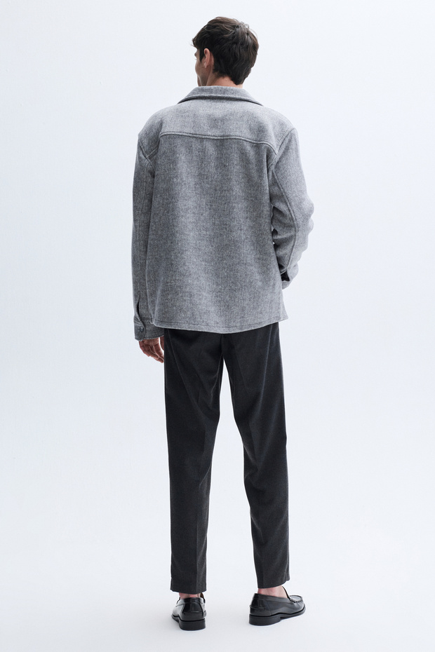 سترة قميص بجيوب متعددة وقصة عادية - 2