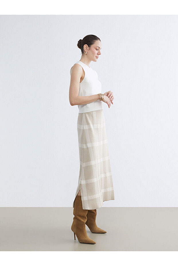 Elastic Waist Plaid A-Line Knit Skirt (W5)