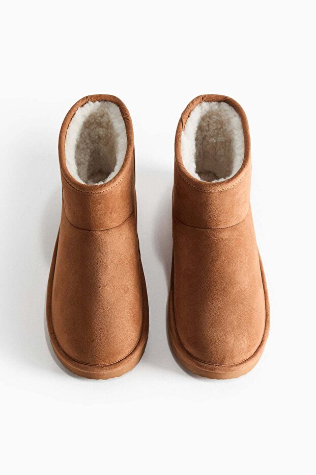 Warm-lined boots