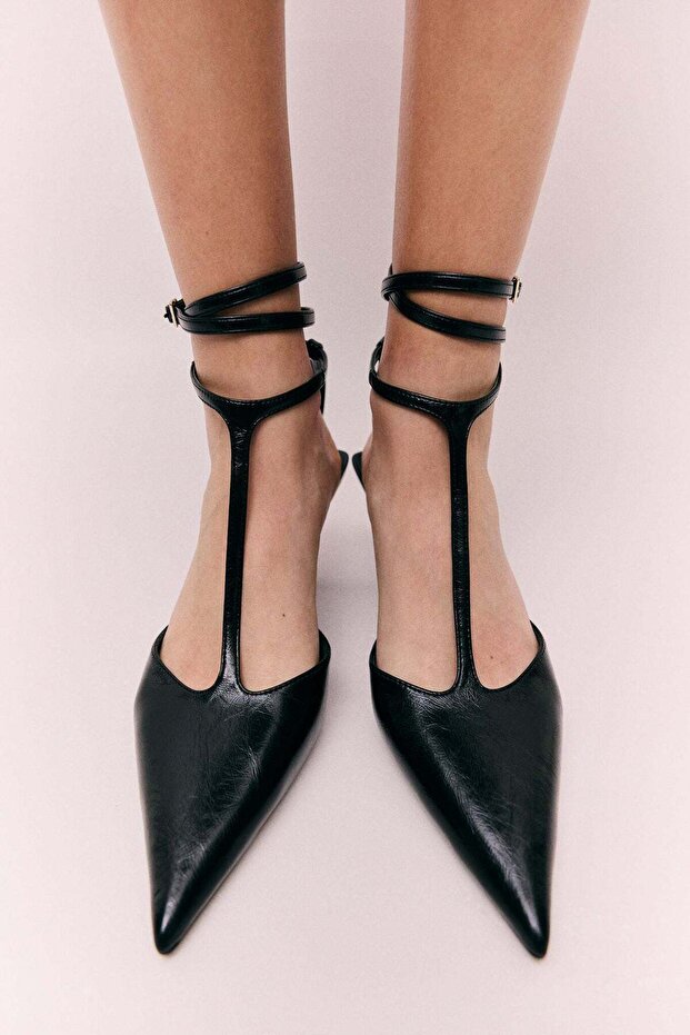 Heeled strappy sandals