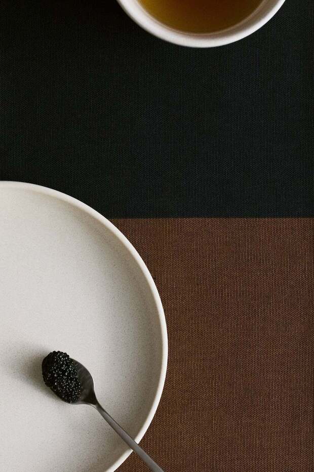 Water-repellent tablecloth