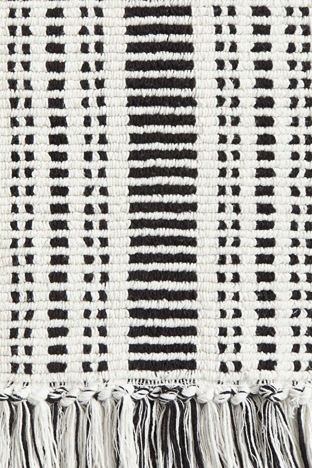 سجادة حمام قطنية مزينة بالشراشيب - 4