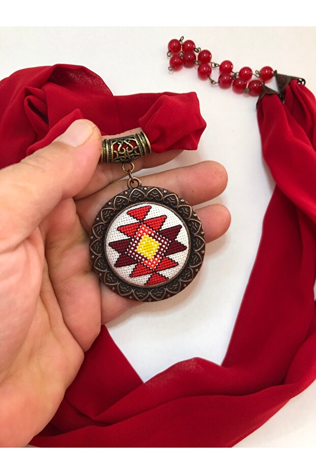 Kanaviçe İşlemeli Fular Kolye - 4