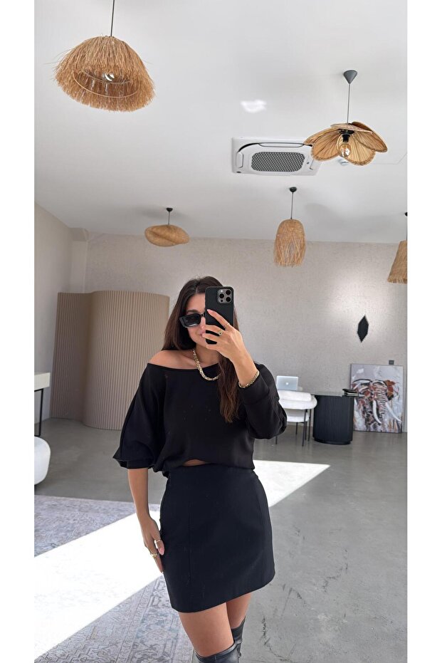 Fusta mini din material căptușit negru - 1