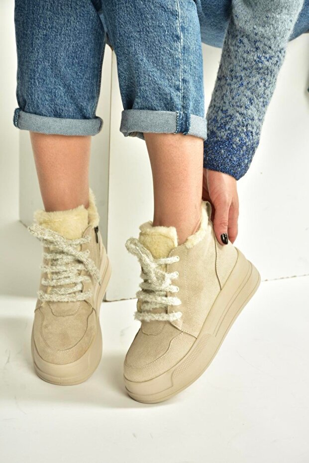 V367343402 Beige Suede Thick Soled Women's Boots with Fur Inside