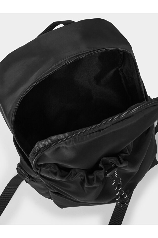 حقيبة ظهر من النايلون الأسود برباط - 5