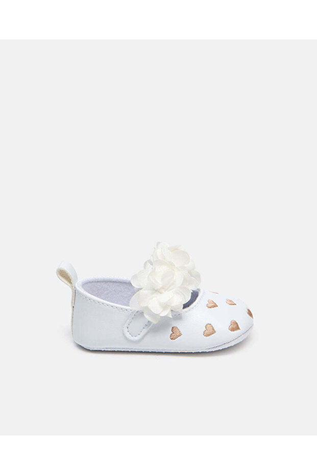 Infant Girls White Heart Pram Shoe