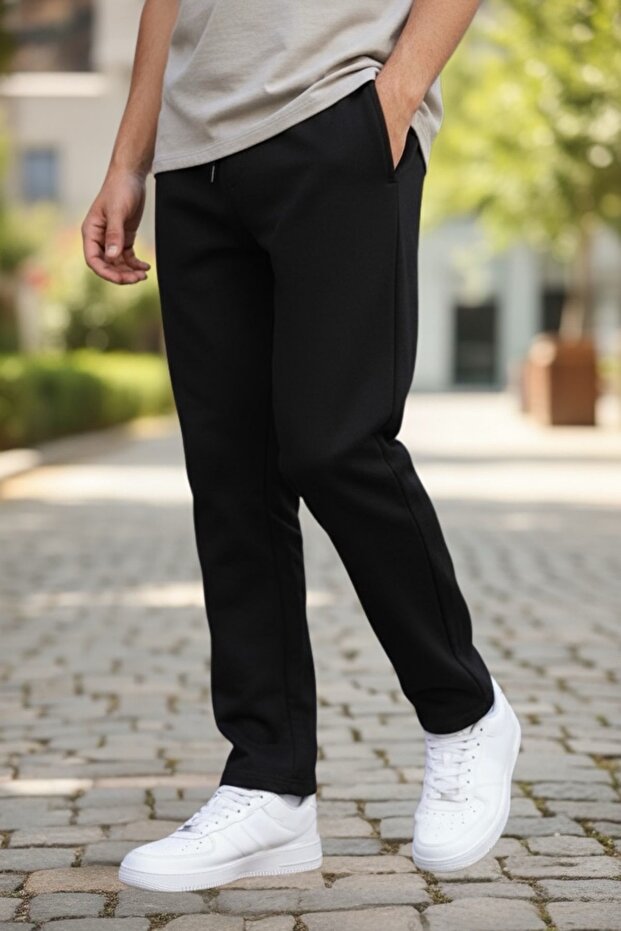 Sweatpants 3 Thread Winter Model with Elastic Waist and Back Pocket with Patch