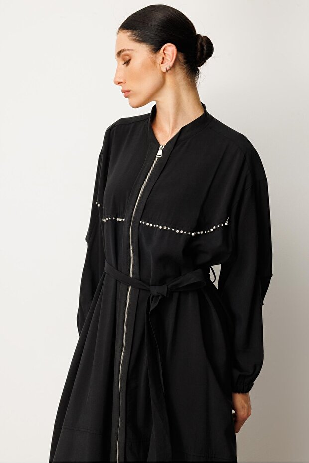 Soft Modal İçerikli Modal Garnili ve Taş İşlemeli Zamansız Ferace Kap-Siyah - 4