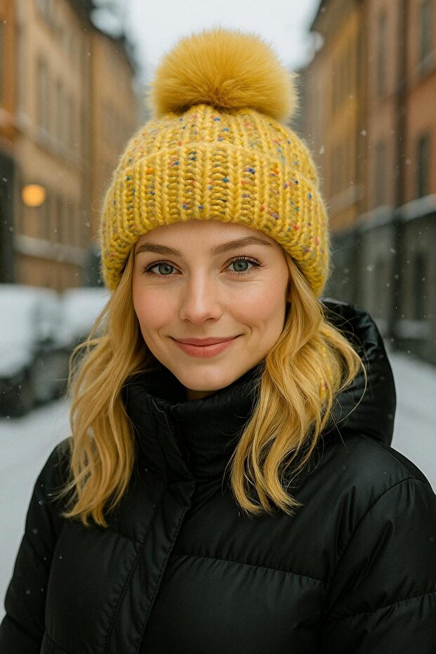 Yellow Pompom Knitted Women's Beanie