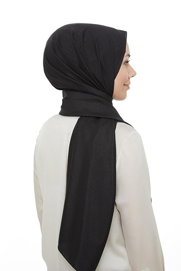 شال فستان سهرة أسود بلاتيني