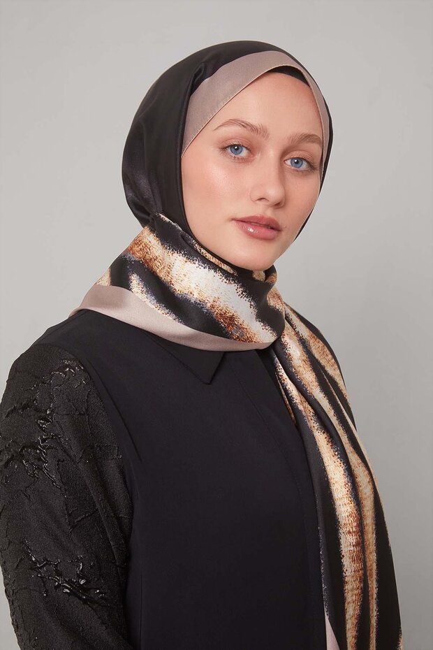 Milky Brown Leopard Pattern Twill Shawl - 3