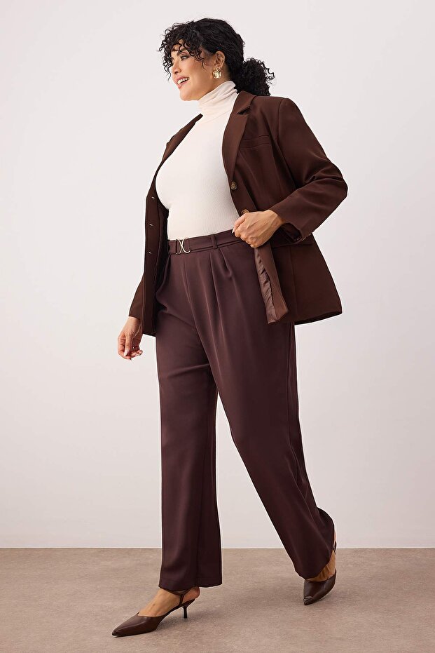Premium Kahverengi Gold Toka Detaylı Wide Leg Büyük Beden Pantolon TBBAW26AR00030 - 2