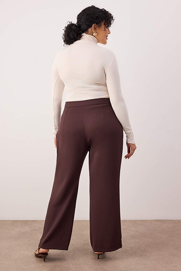 Premium Kahverengi Gold Toka Detaylı Wide Leg Büyük Beden Pantolon TBBAW26AR00030 - 4