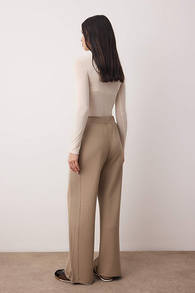 Vizon Kaşkorse Detaylı Wide Leg Yumuşak Kumaşlı Esnek Örme Pantolon TWOAW26PL00113 - 4