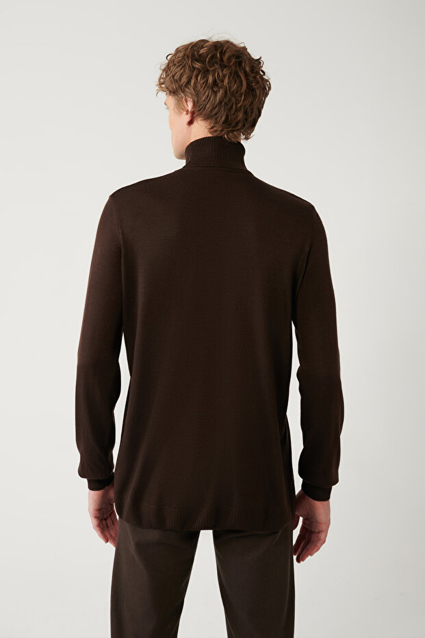 Brauner Basic-Pullover für Herren E005002 - 4