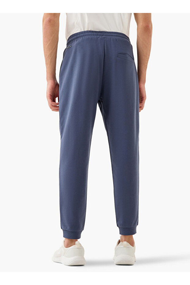 Basic Jogger With Zipper Puller - 3