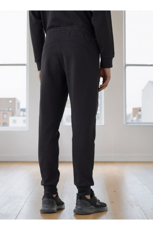 بنطال رياضي مُقسم إلى أجزاء مع جيوب - 3