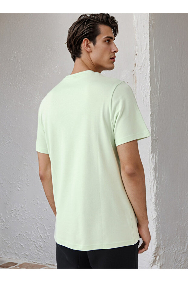 تي شيرت بطبعة شعار - 3