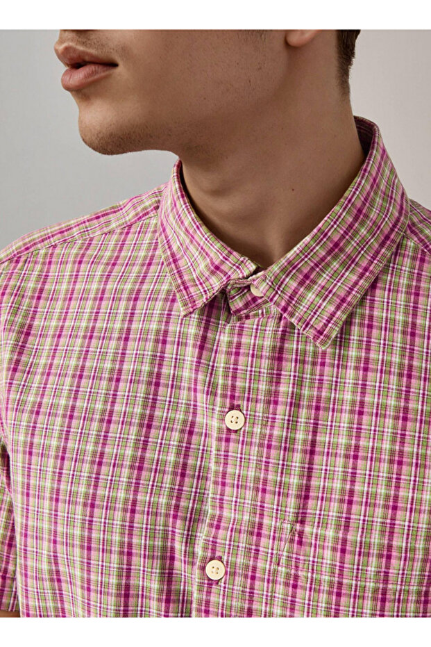 قميص منقوش بياقة وقصة عادية - 4