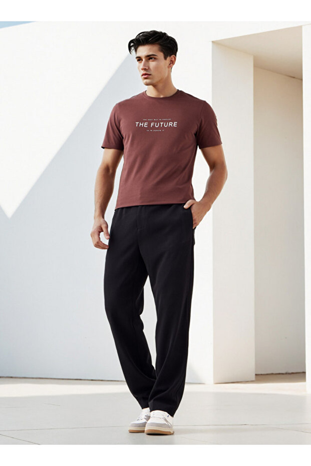 تي شيرت بيكيه بطبعة شعار - 2