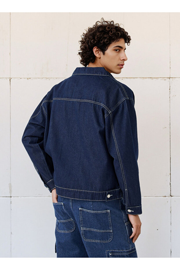 سائق شاحنة خام بسحاب أمامي - 3