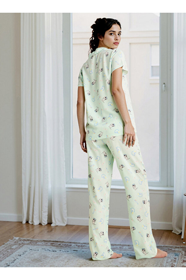 طقم بيجامة بطبعة سنوبي - 4