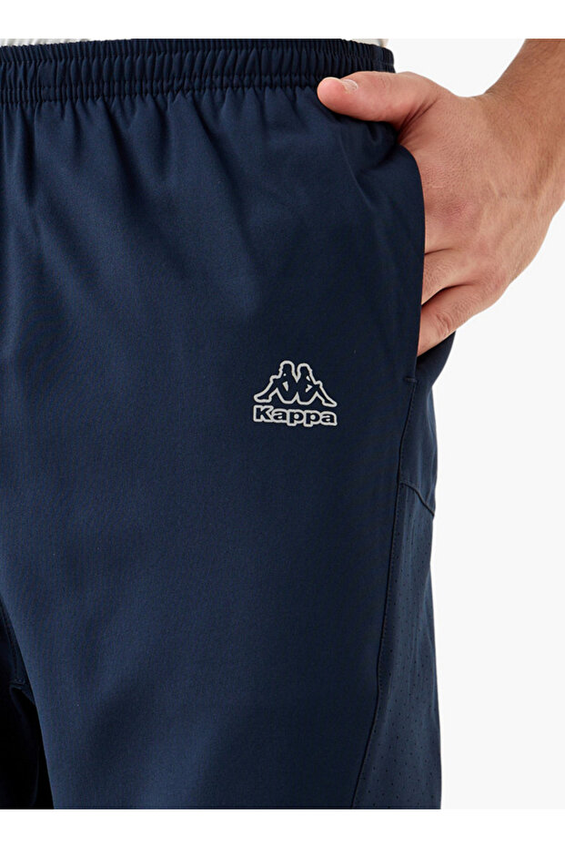 شورت ذو لوحة مثقبة - 4