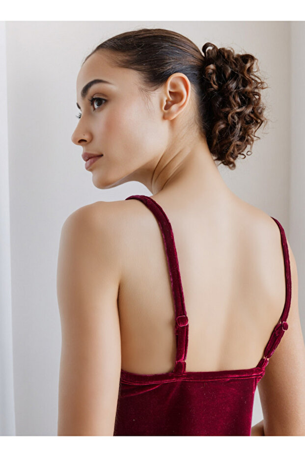 قميص نوم من مزيج البوليستر مع رقبة على شكل حرف V - 4