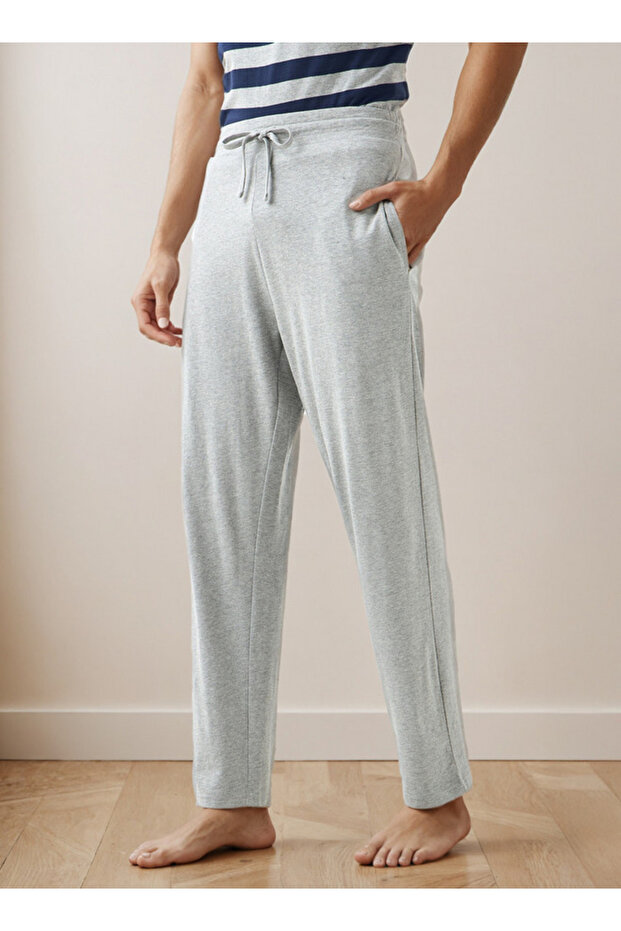 طقم بيجامة برباط إغلاق - 4