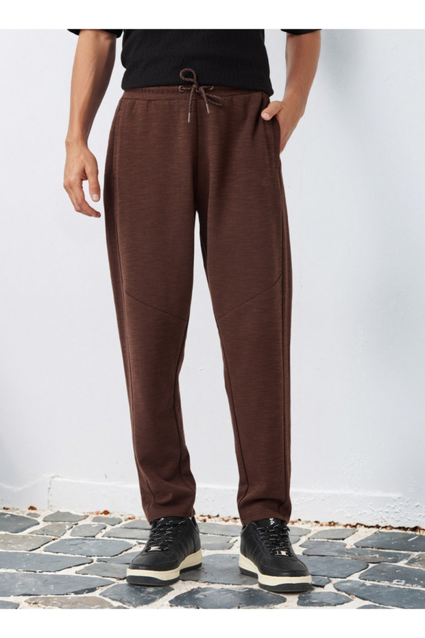 بنطال رياضي مُقسم إلى أجزاء مع رباط إغلاق - 1