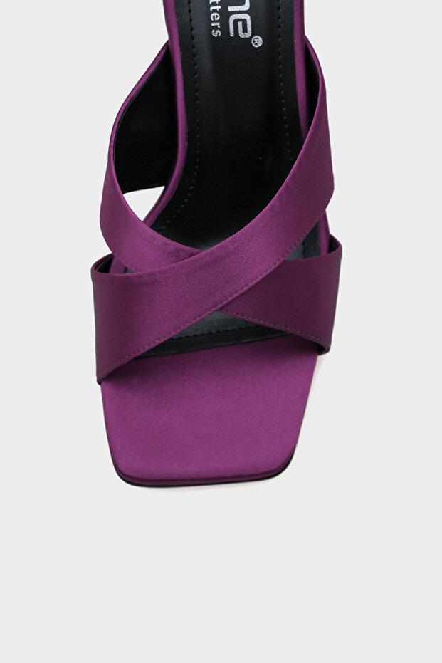 Mavis Blunt Toe keresztpántos homokóra sarkú szatén női papucs - 2