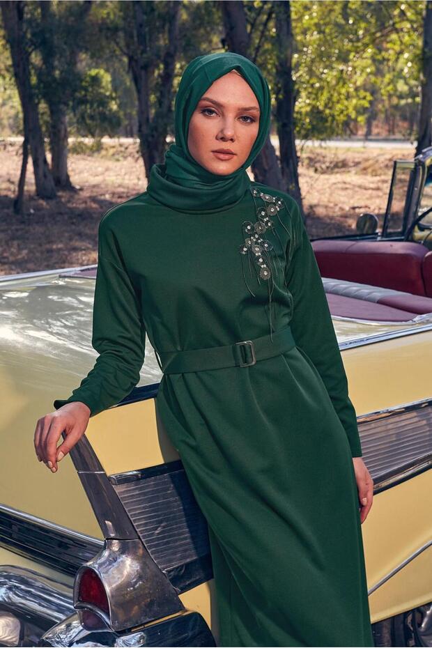 KEMERLİ ÖRME ELBİSE 44213