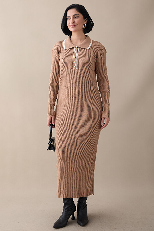 Yakası Biyeli Camel Triko Elbise - 1