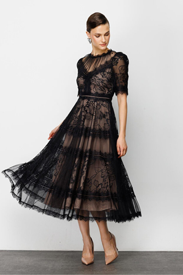 Siyah Dantelli Elbise - 3