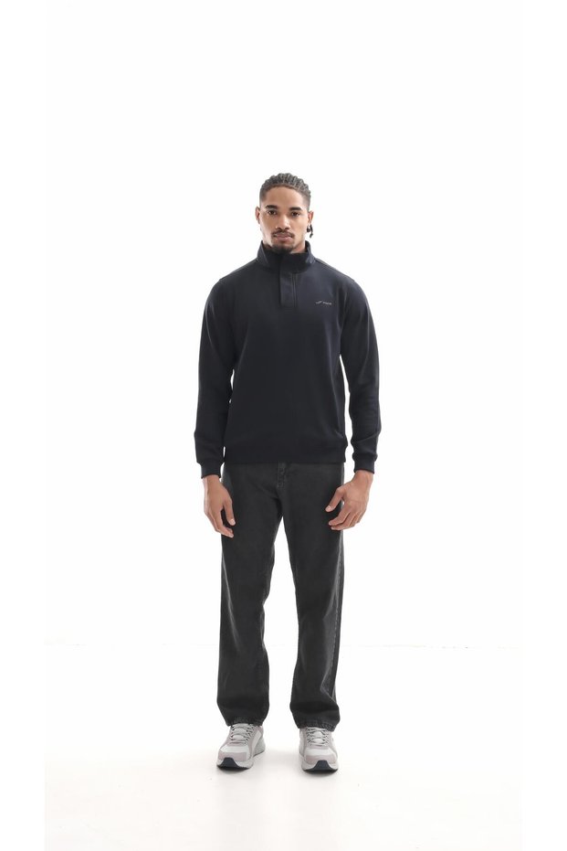 Turtleneck sweatshirt
