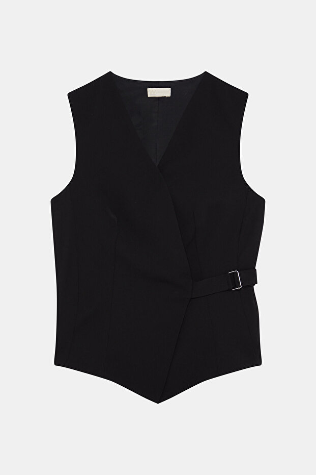 SİYAH KOLSUZ BLUZ - 1