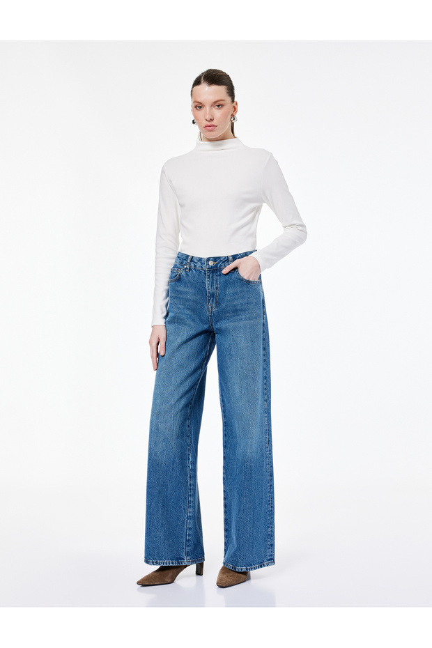 Regular Waist Cotton Buttoned Pocket Wide Leg Jeans - Wide Leg Jeans