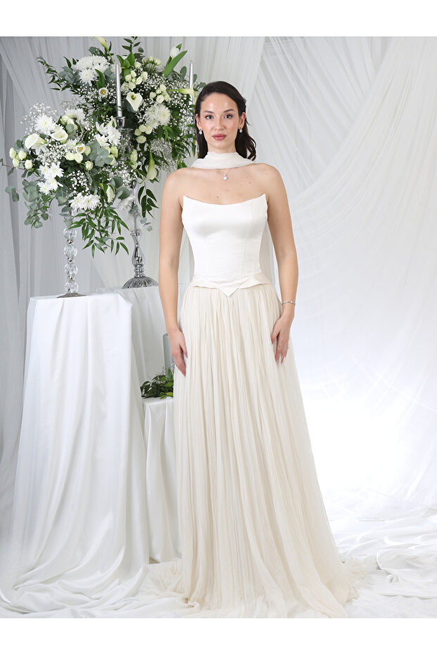 Classy Elegance Sade Nişan Elbisesi - 2