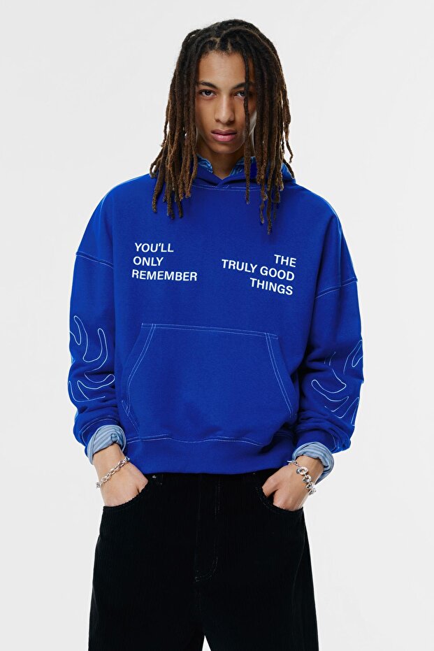 Kontrast dikişli kapüşonlu sweatshirt - 2