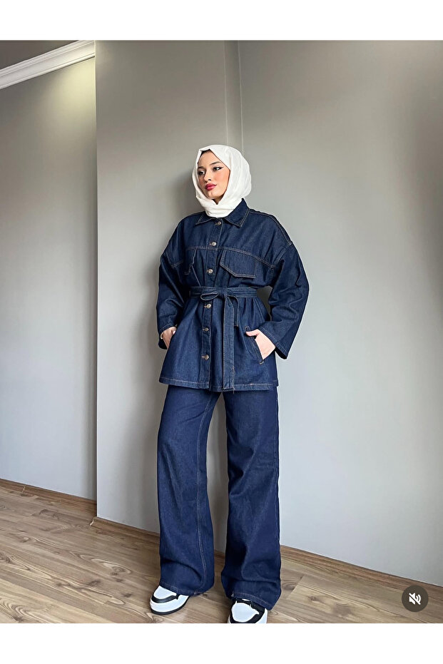 طقم سترة وبنطلون من الدنيم