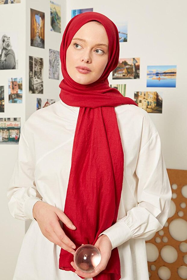 Red Touch Cotton Shawl